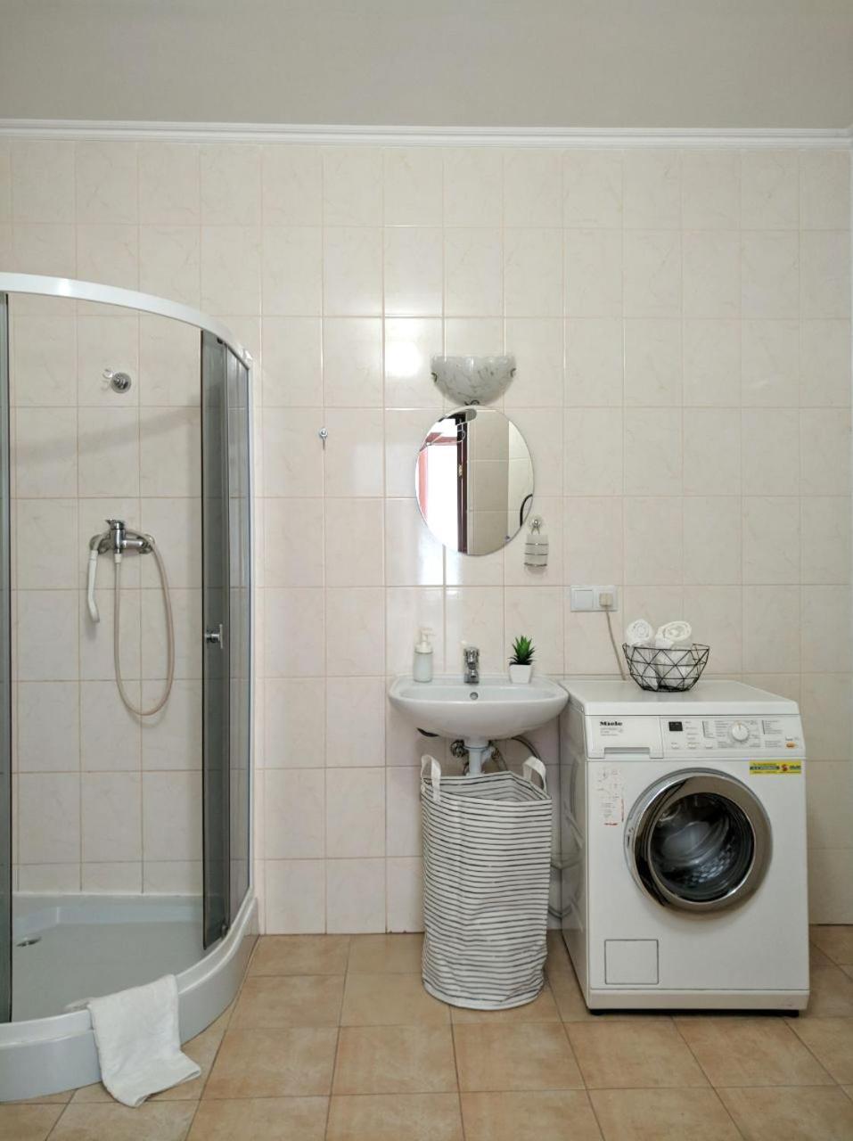 Best Apartment In The Center ムカチェヴォ エクステリア 写真
